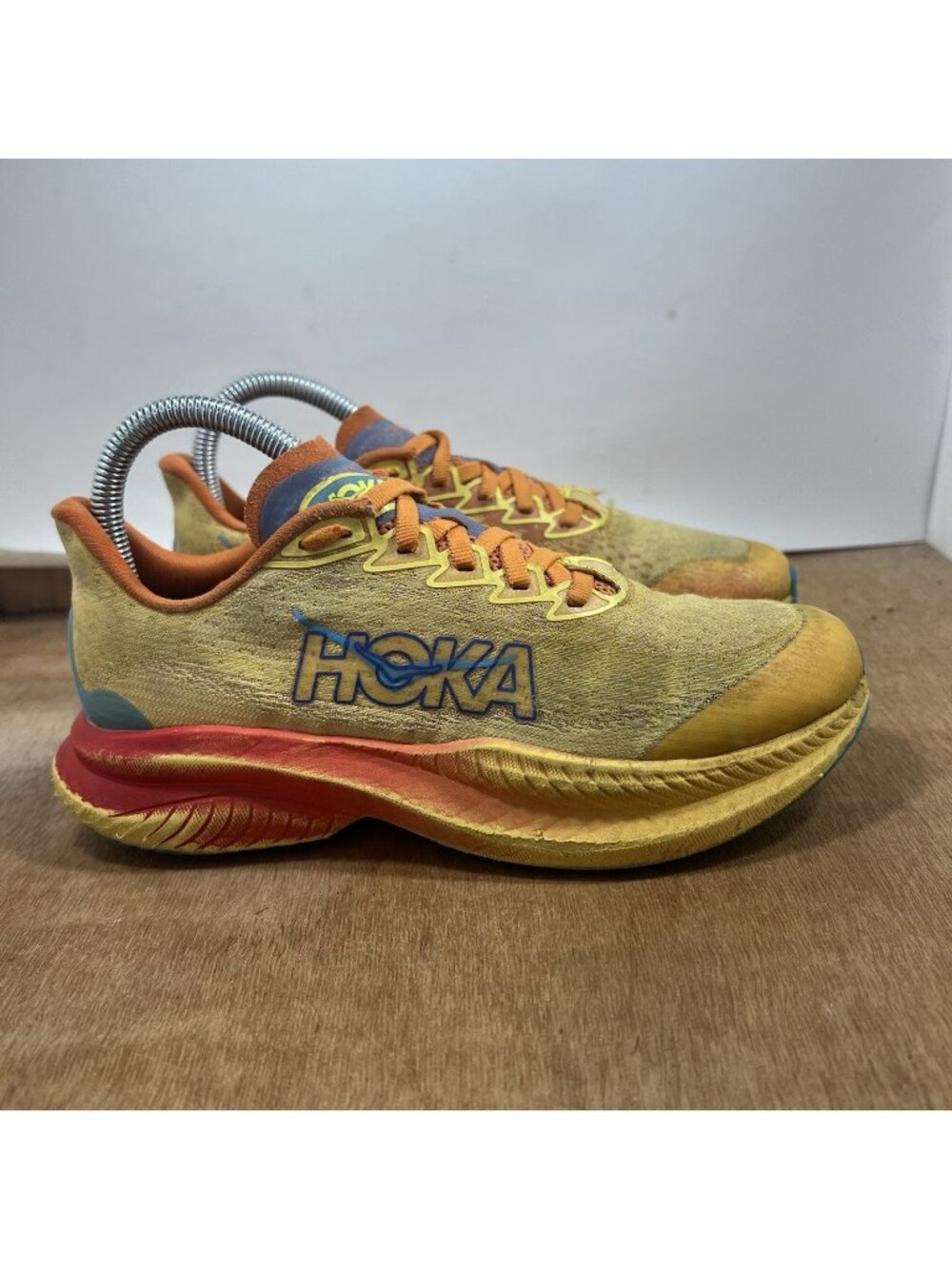 Hoka One One Mach 6 Youth Size 4.5 Orange Running Shoes